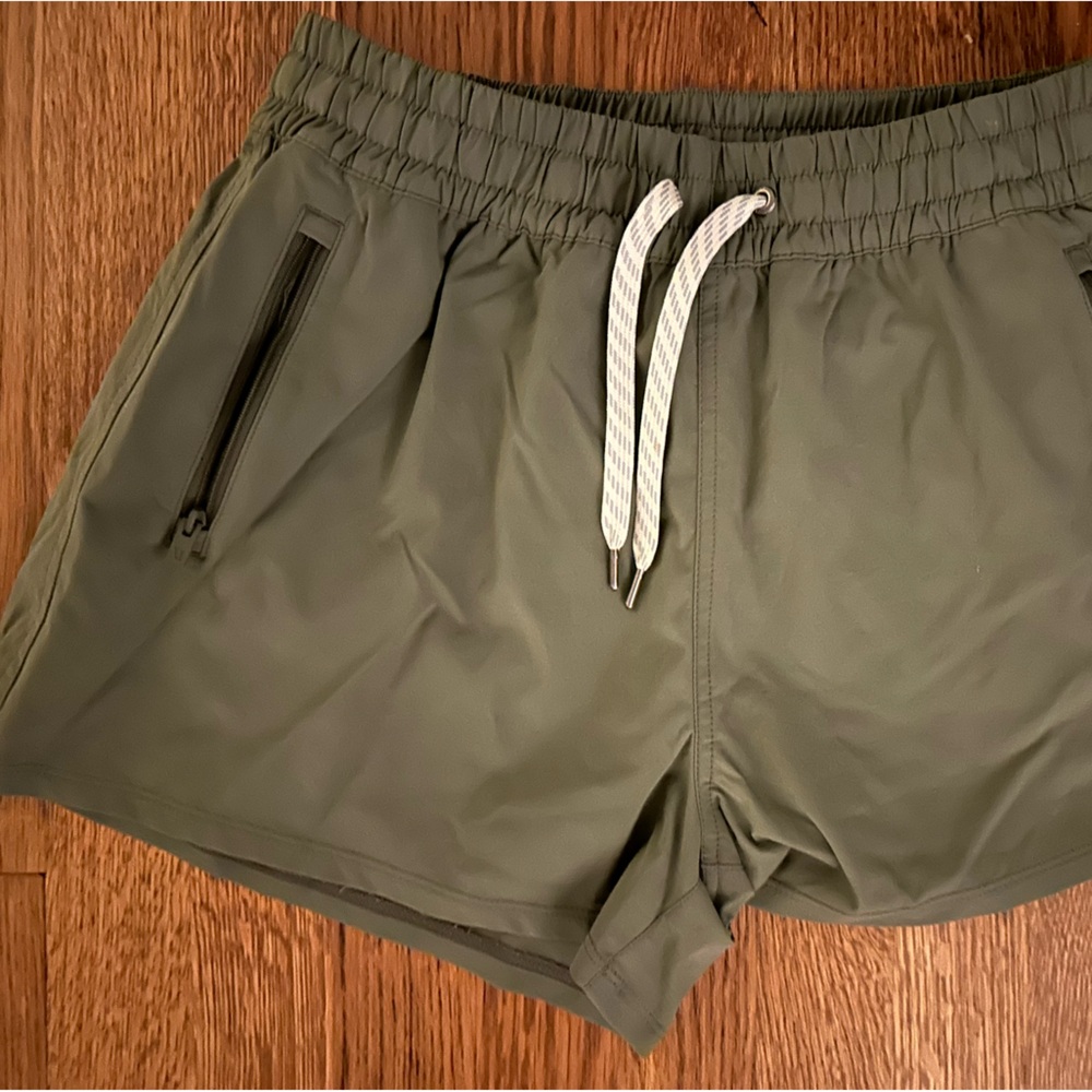 Size small, basically new vuori  Scout Short color army. Worn once